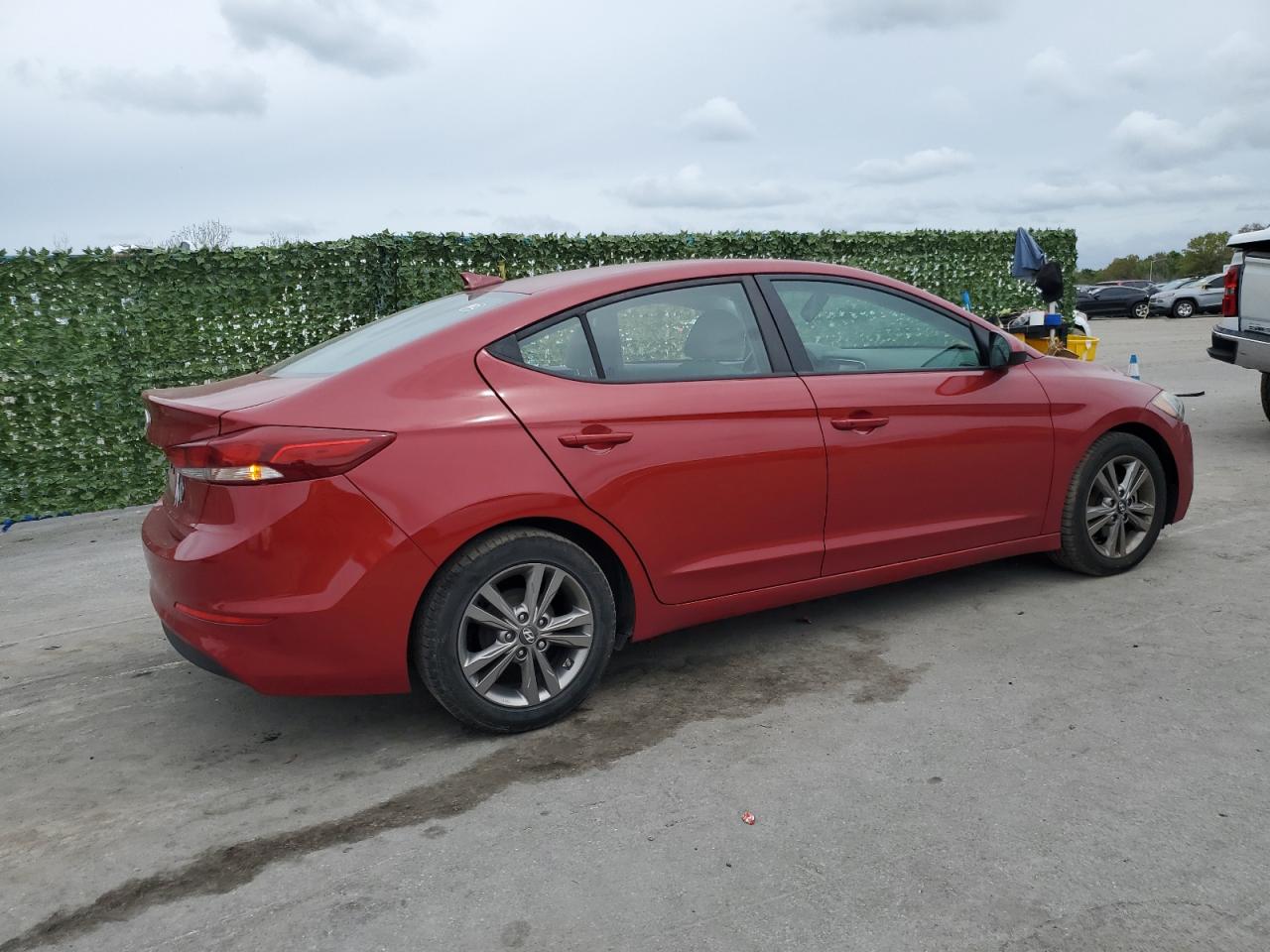 Photo 2 VIN: KMHD84LF1HU102621 - HYUNDAI ELANTRA 