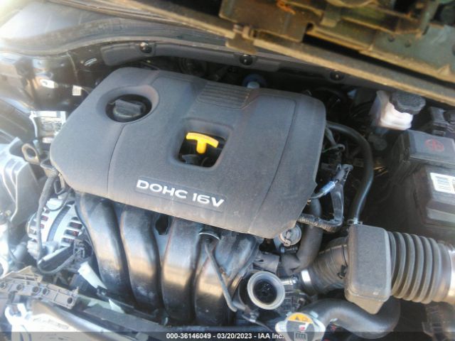 Photo 9 VIN: KMHD84LF1HU211497 - HYUNDAI ELANTRA 