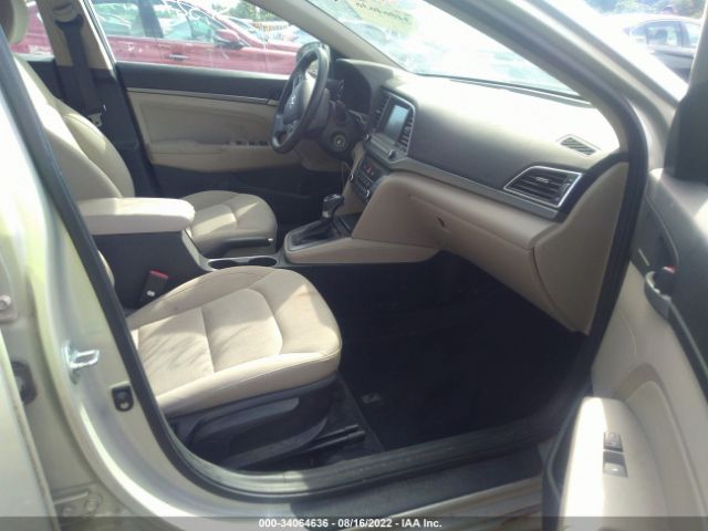 Photo 4 VIN: KMHD84LF1HU228073 - HYUNDAI ELANTRA 