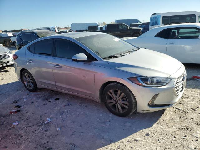 Photo 3 VIN: KMHD84LF1HU248193 - HYUNDAI ELANTRA SE 