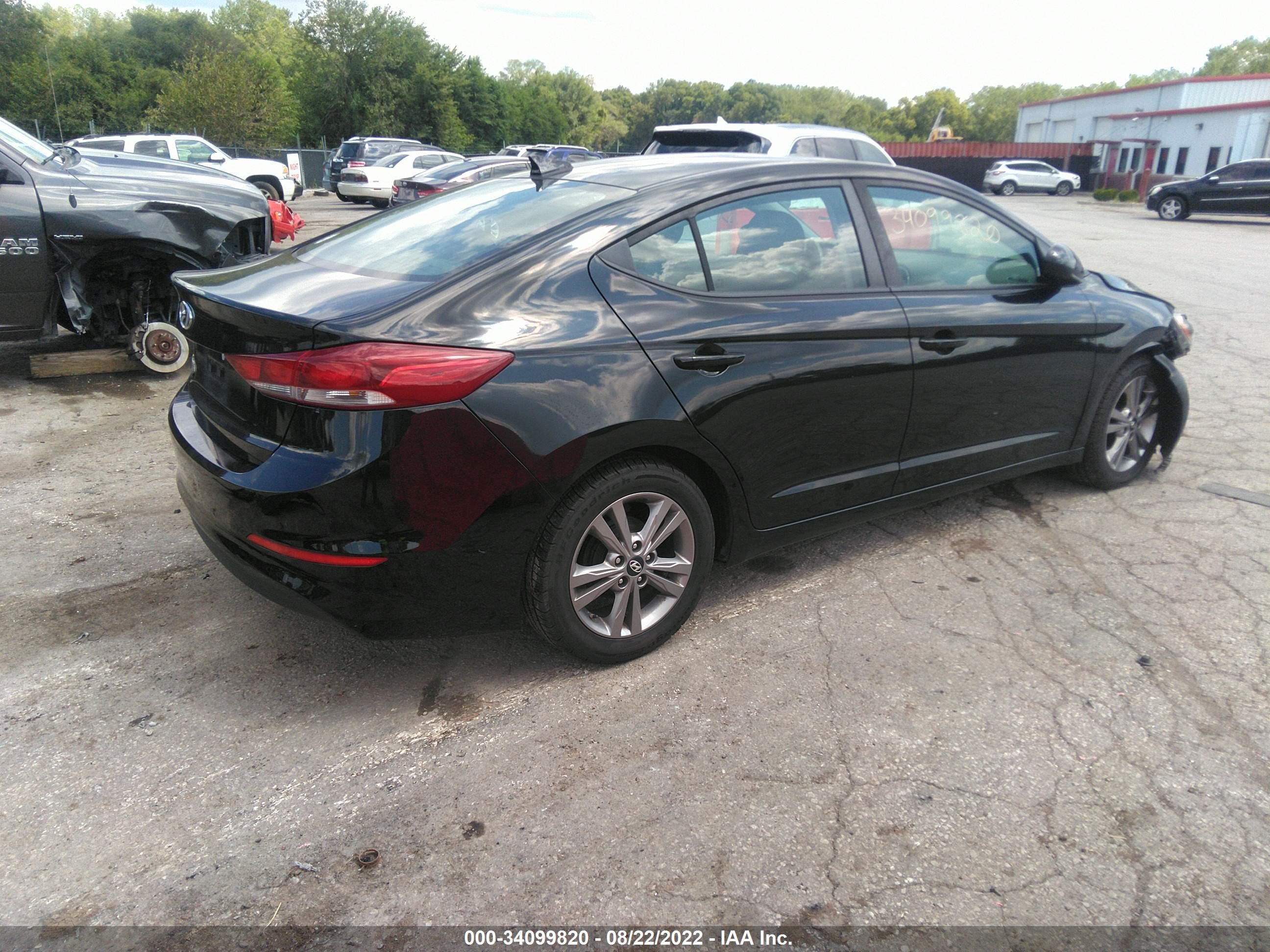 Photo 3 VIN: KMHD84LF1HU359004 - HYUNDAI ELANTRA 