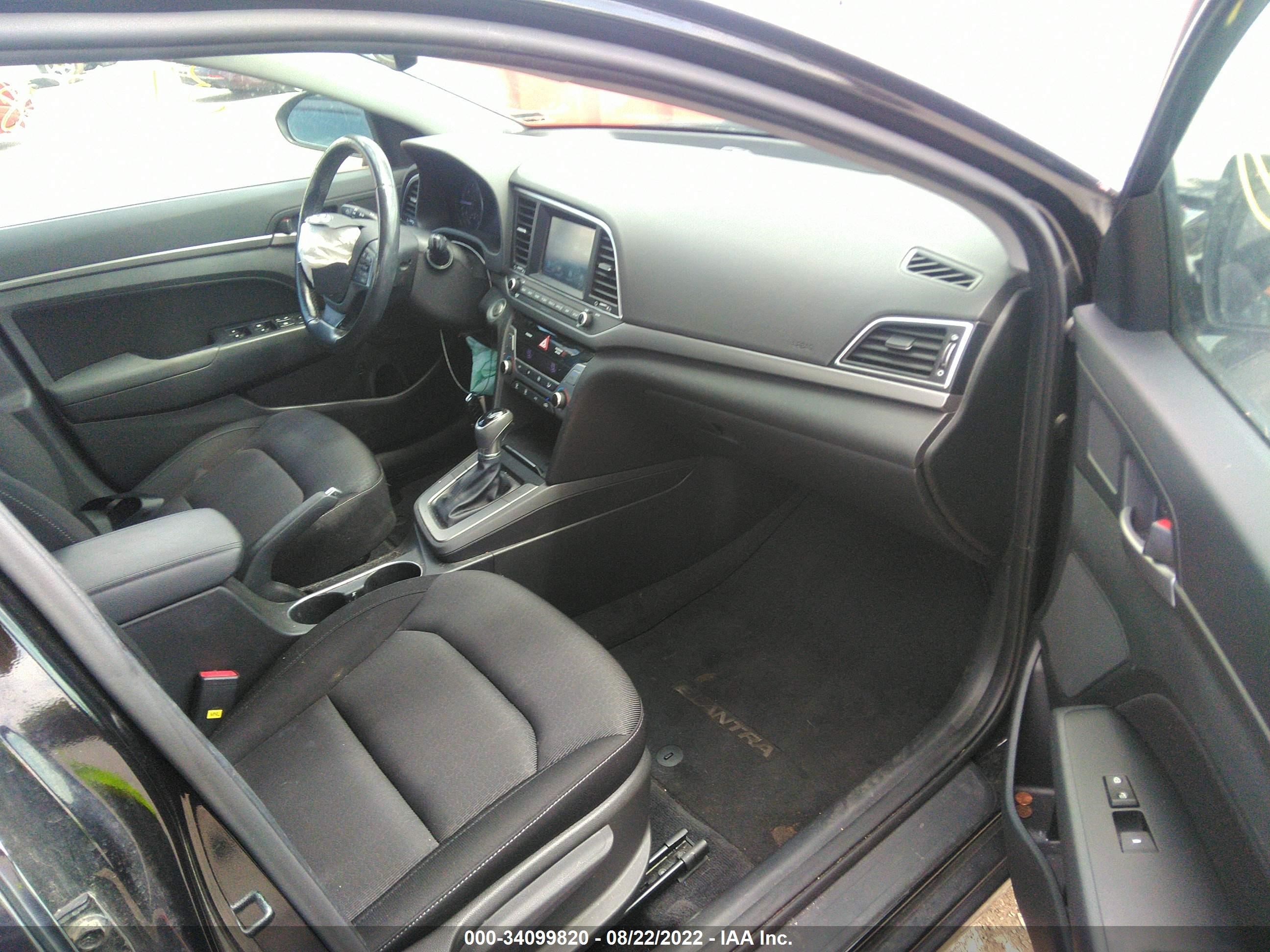 Photo 4 VIN: KMHD84LF1HU359004 - HYUNDAI ELANTRA 