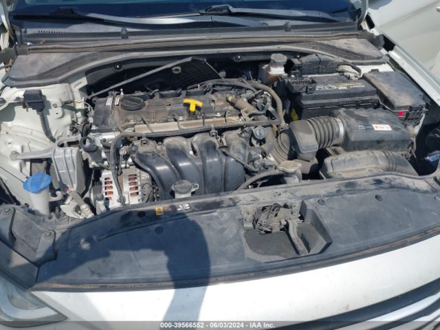 Photo 9 VIN: KMHD84LF1HU423154 - HYUNDAI ELANTRA 