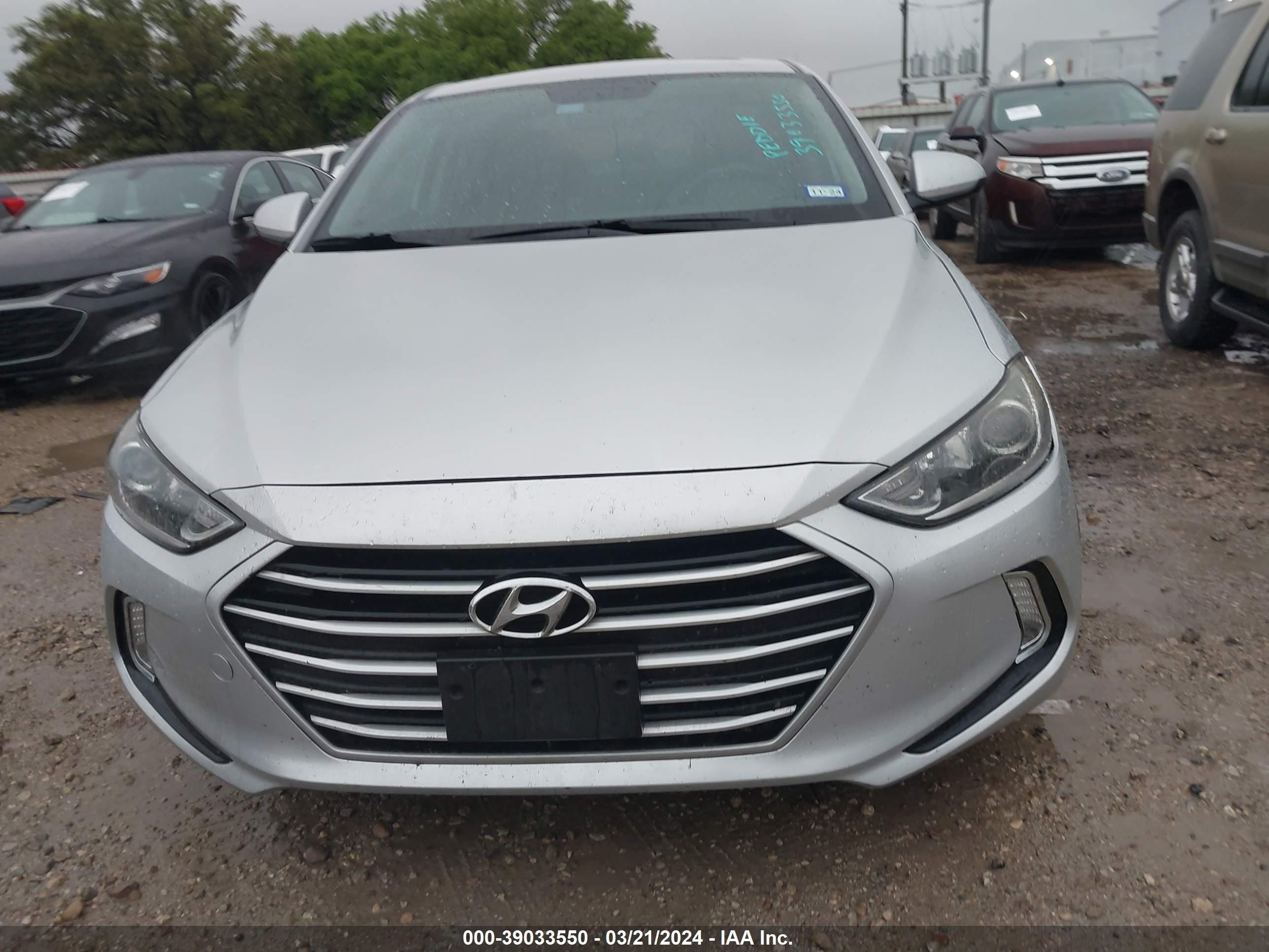 Photo 11 VIN: KMHD84LF1JU520392 - HYUNDAI ELANTRA 