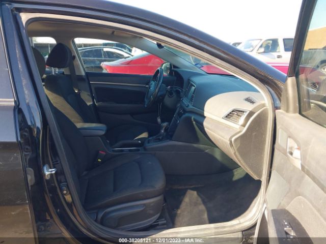 Photo 4 VIN: KMHD84LF1JU612781 - HYUNDAI ELANTRA 