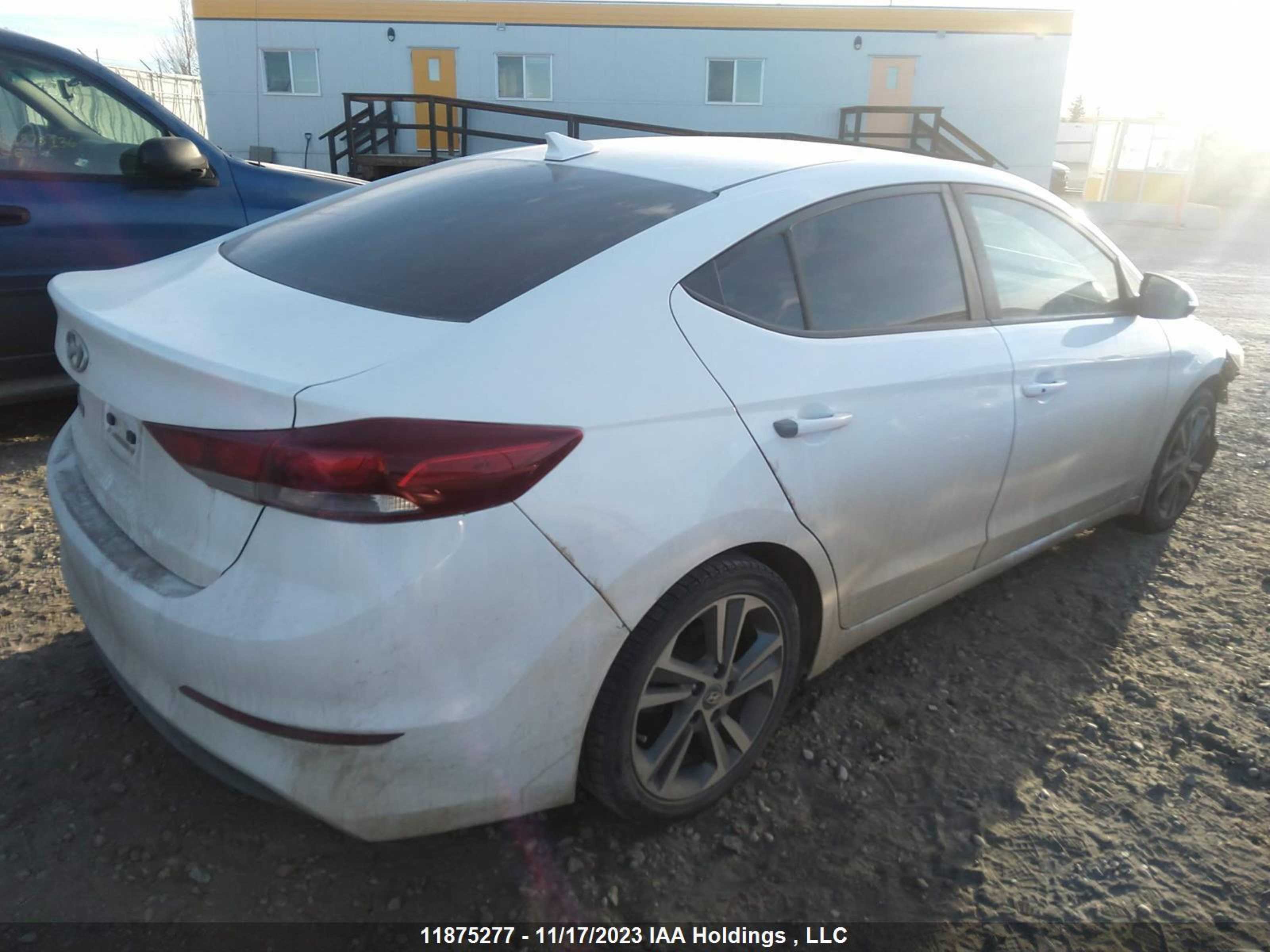 Photo 3 VIN: KMHD84LF1JU640998 - HYUNDAI ELANTRA 