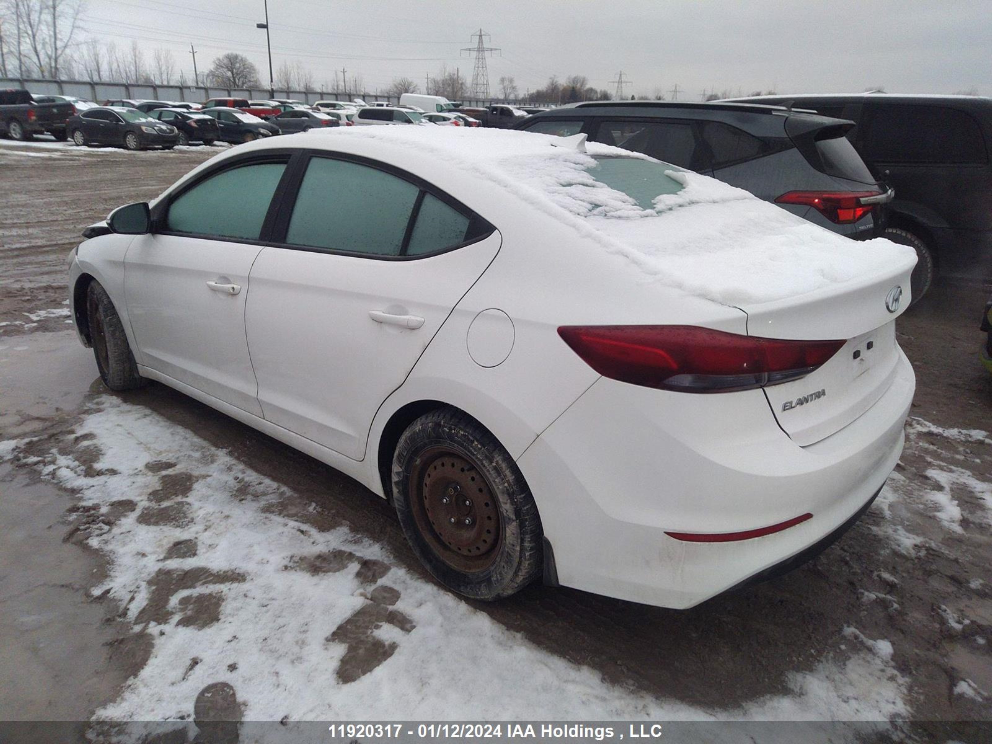 Photo 2 VIN: KMHD84LF1JU669126 - HYUNDAI ELANTRA 