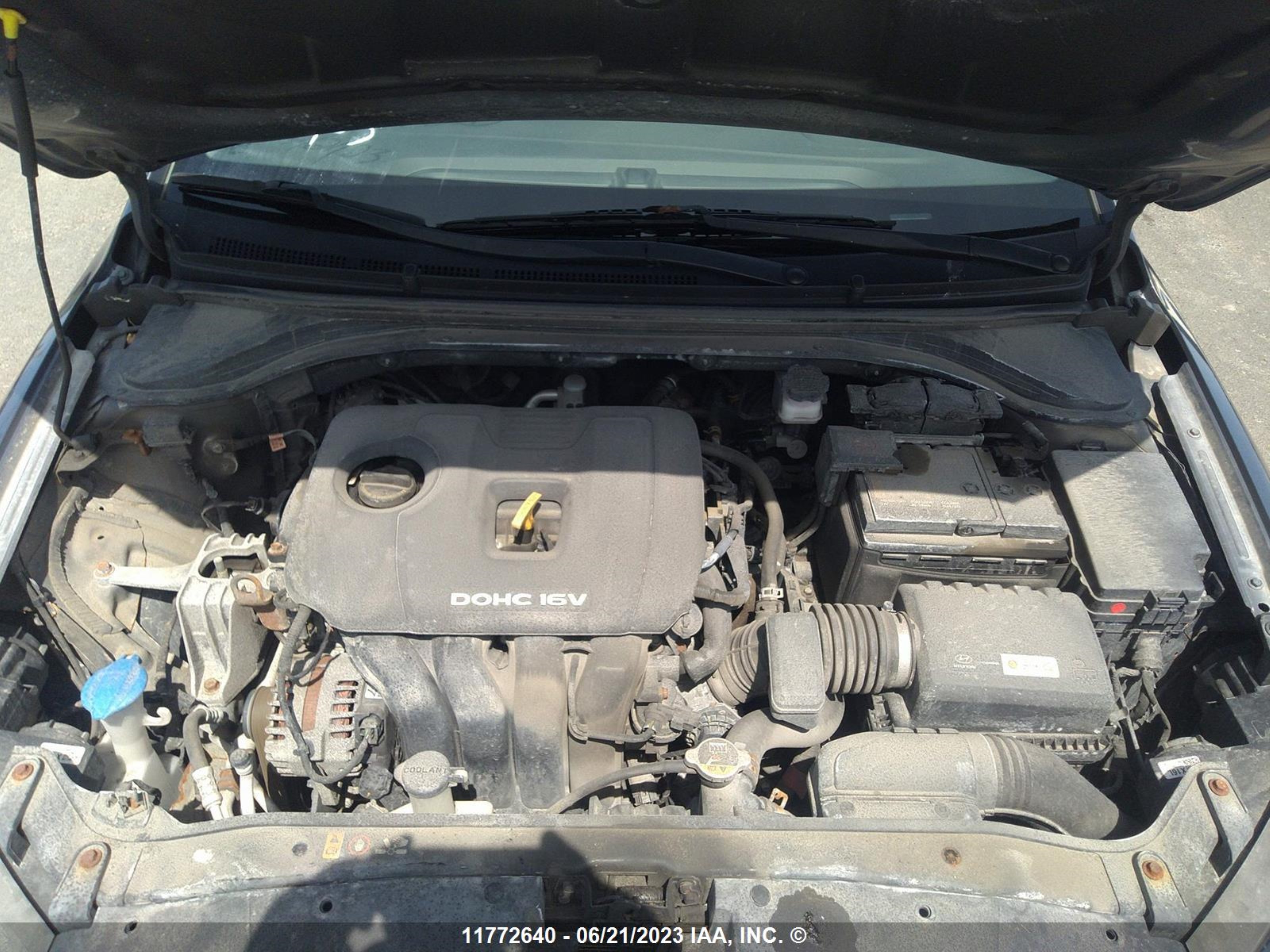 Photo 9 VIN: KMHD84LF1JU713786 - HYUNDAI ELANTRA 