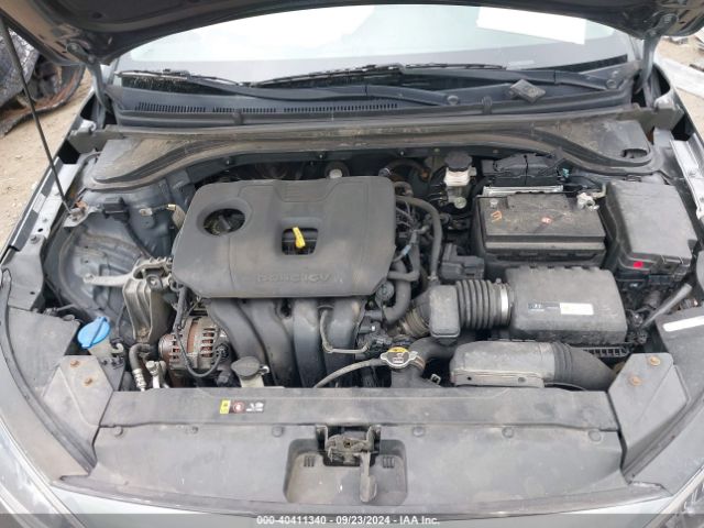 Photo 9 VIN: KMHD84LF1KU767526 - HYUNDAI ELANTRA 