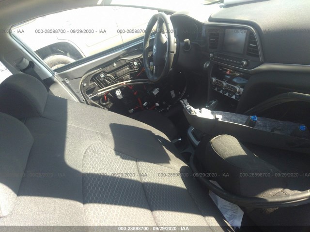 Photo 4 VIN: KMHD84LF1KU767851 - HYUNDAI ELANTRA 