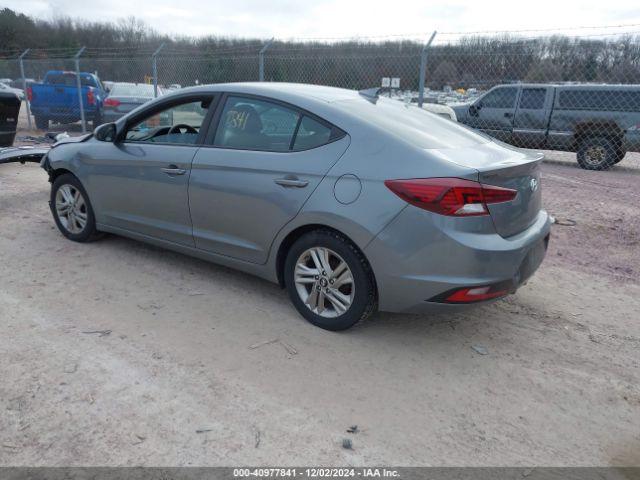 Photo 2 VIN: KMHD84LF1KU770197 - HYUNDAI ELANTRA 