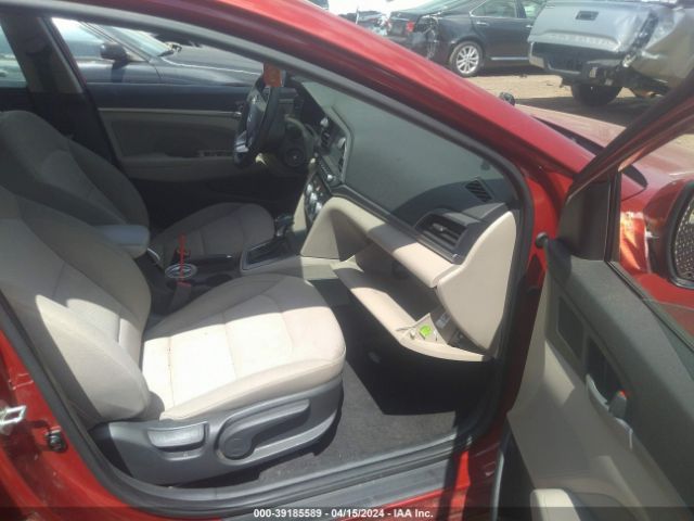 Photo 4 VIN: KMHD84LF1KU809502 - HYUNDAI ELANTRA 