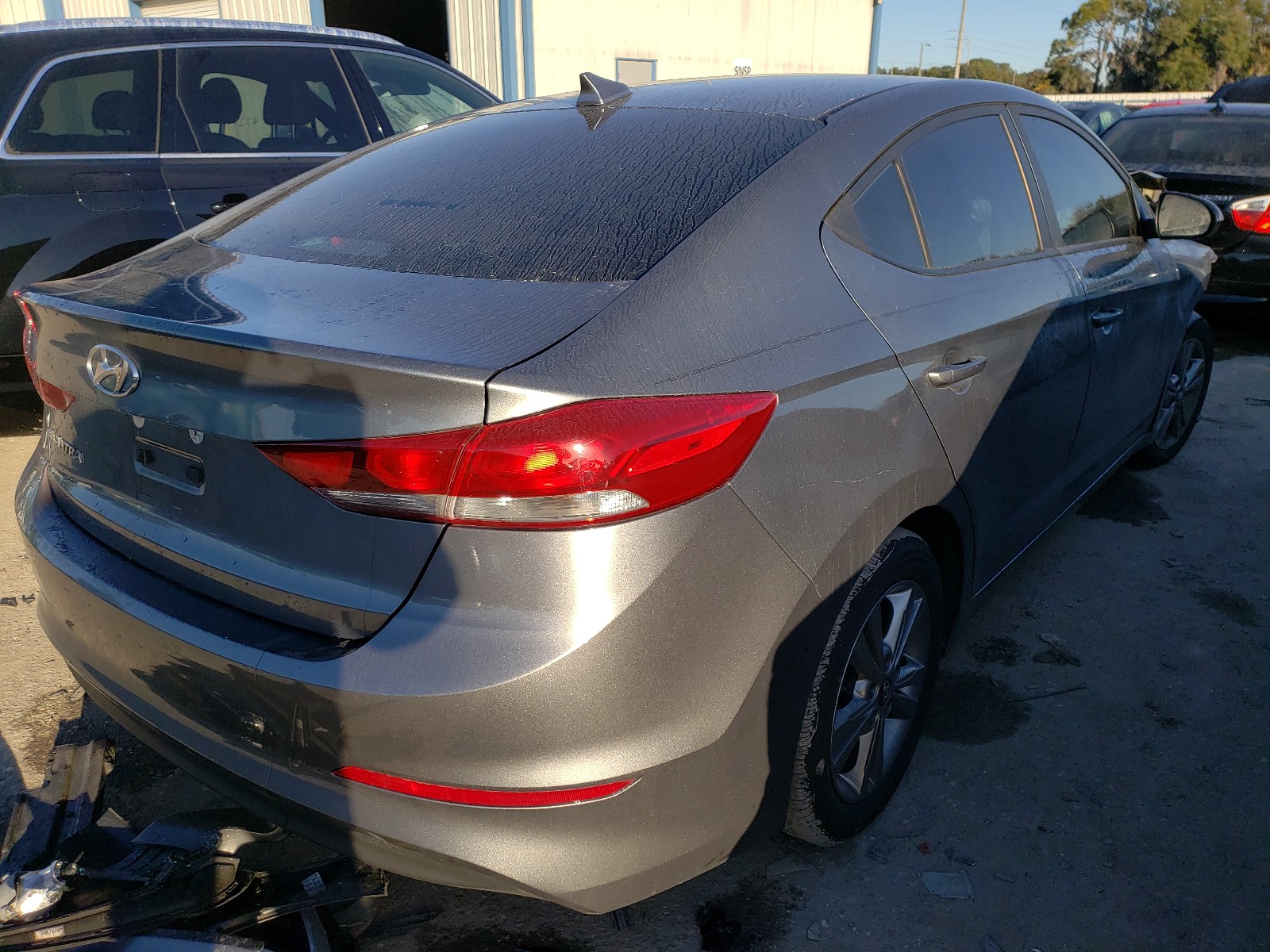 Photo 3 VIN: KMHD84LF2HU223481 - HYUNDAI ELANTRA SE 