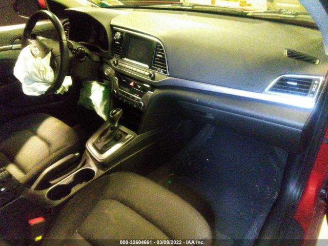 Photo 4 VIN: KMHD84LF2HU250695 - HYUNDAI ELANTRA 