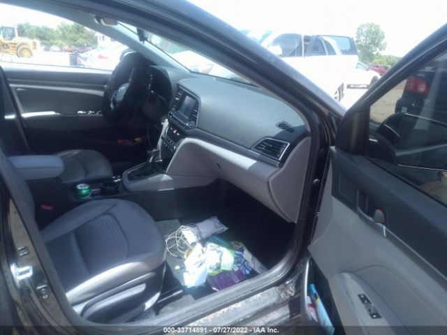 Photo 4 VIN: KMHD84LF2HU317912 - HYUNDAI ELANTRA 