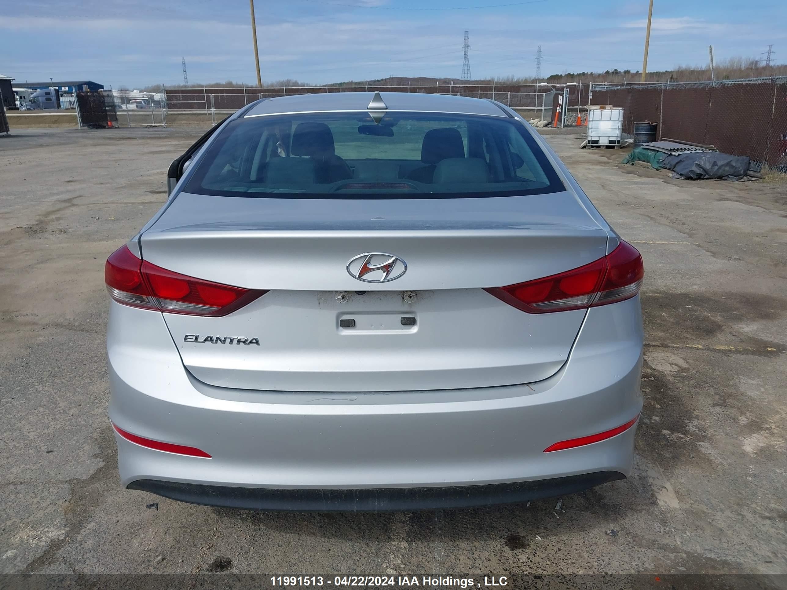 Photo 16 VIN: KMHD84LF2JU485510 - HYUNDAI ELANTRA 