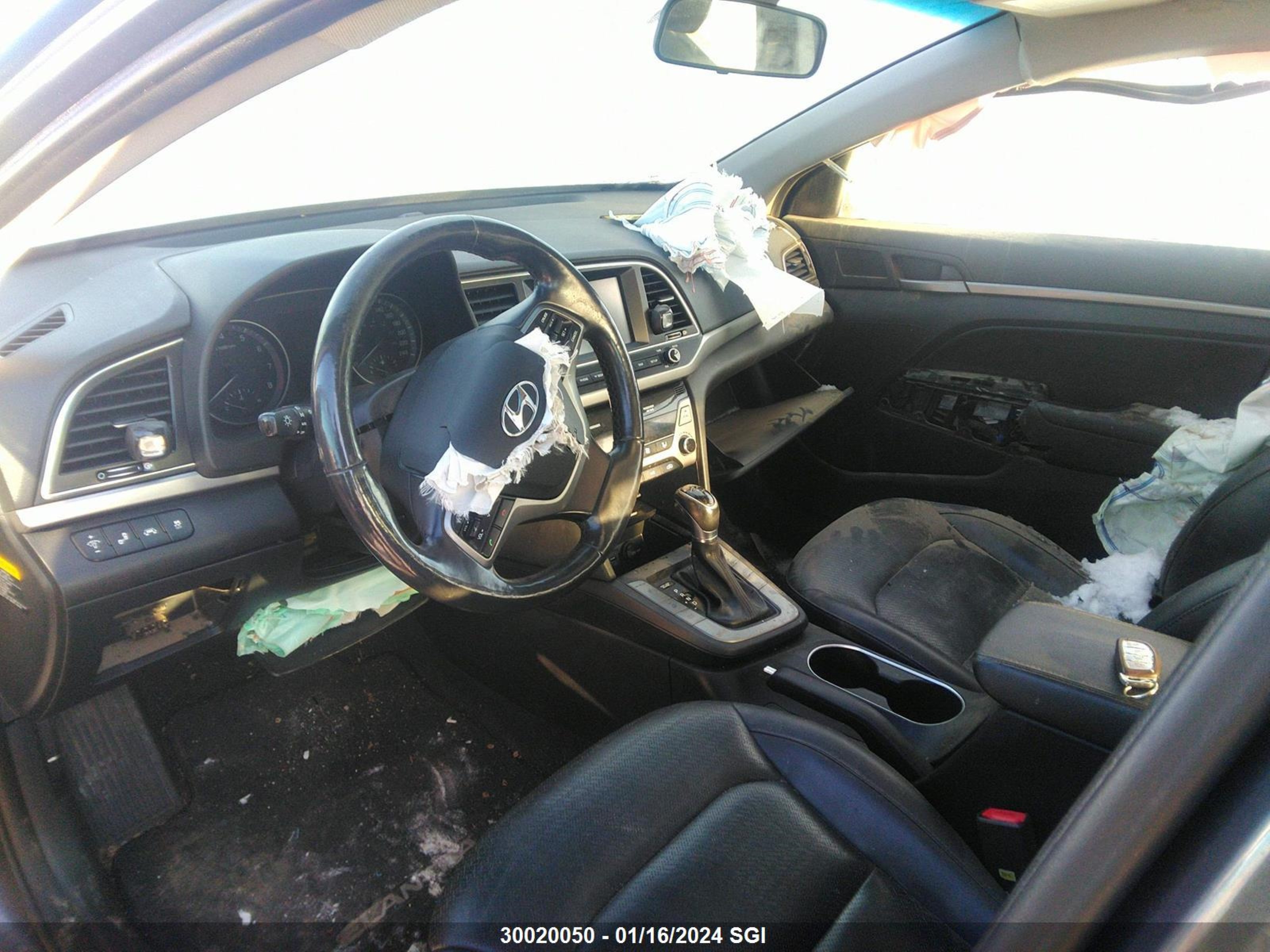 Photo 4 VIN: KMHD84LF2JU579791 - HYUNDAI ELANTRA 