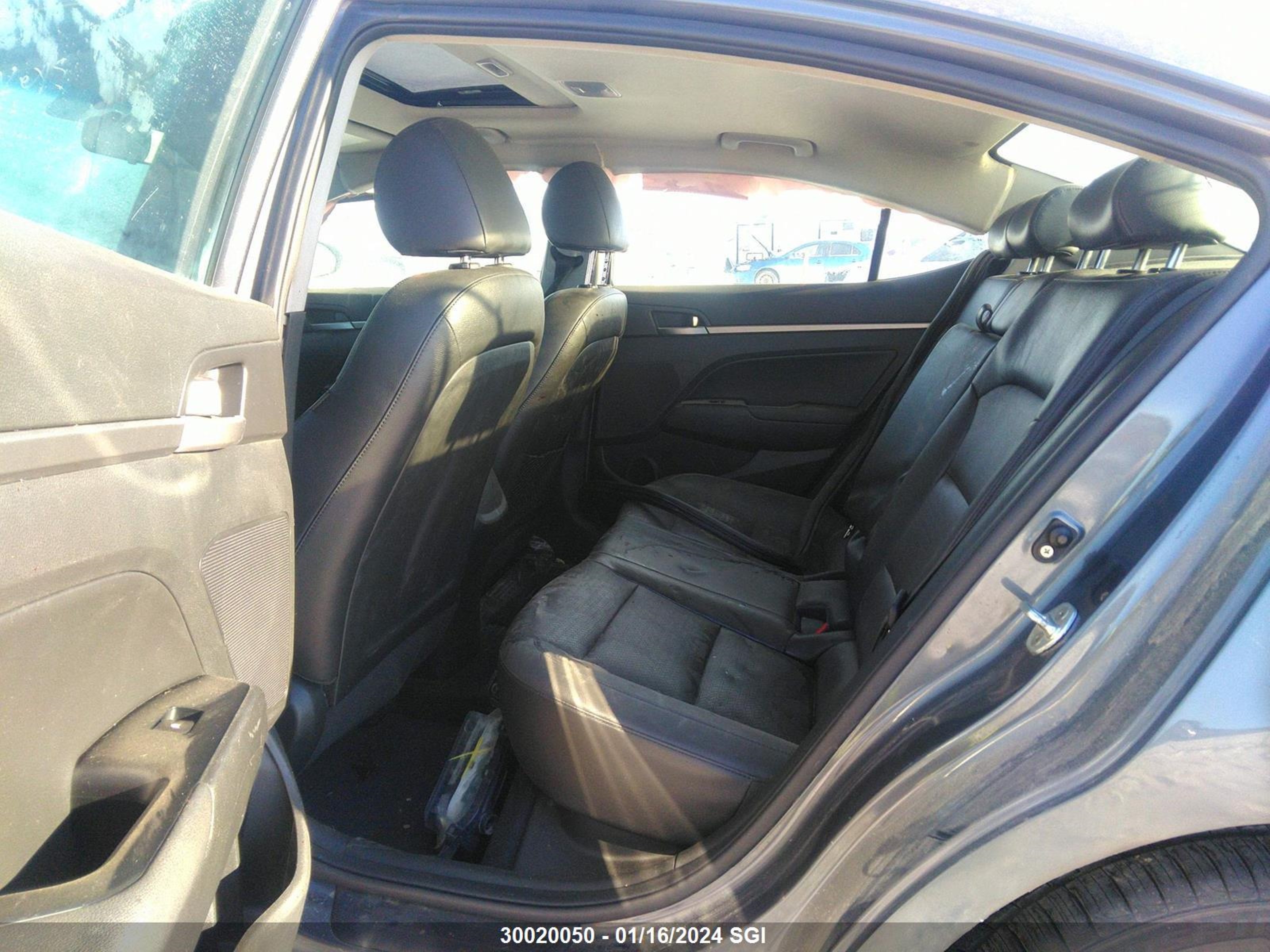 Photo 7 VIN: KMHD84LF2JU579791 - HYUNDAI ELANTRA 