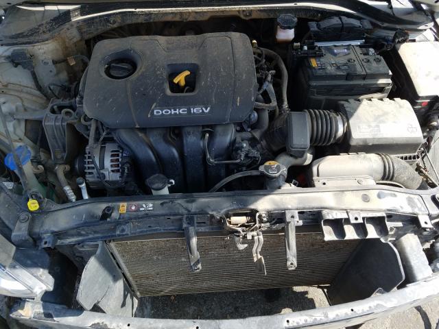 Photo 6 VIN: KMHD84LF2JU588586 - HYUNDAI ELANTRA SE 