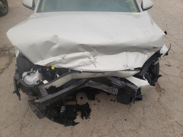 Photo 6 VIN: KMHD84LF2JU611428 - HYUNDAI ELANTRA SE 