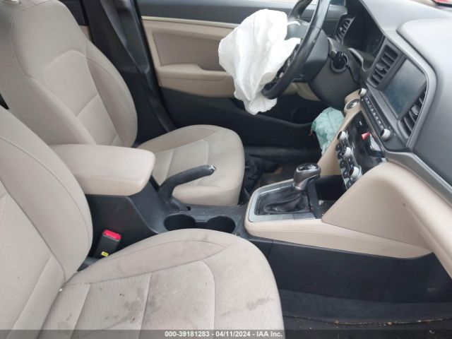 Photo 4 VIN: KMHD84LF2KU834635 - HYUNDAI ELANTRA 