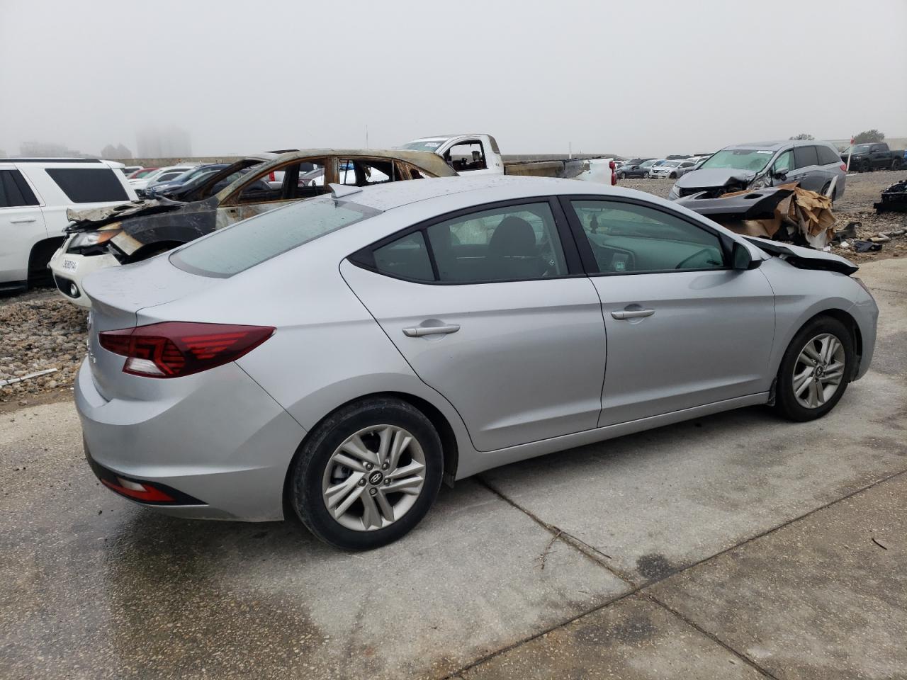 Photo 2 VIN: KMHD84LF2LU043989 - HYUNDAI ELANTRA 