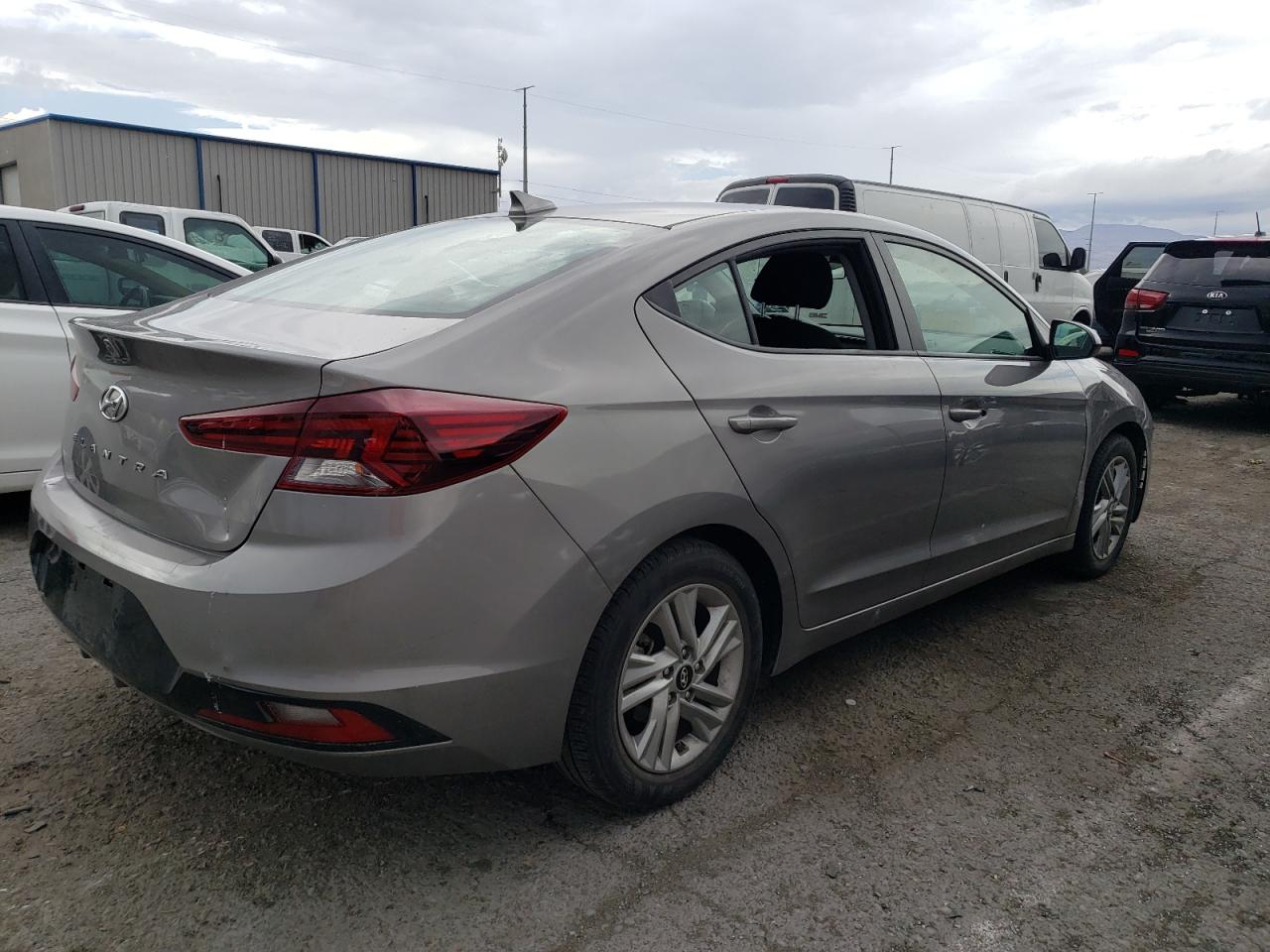 Photo 2 VIN: KMHD84LF2LU105861 - HYUNDAI ELANTRA 