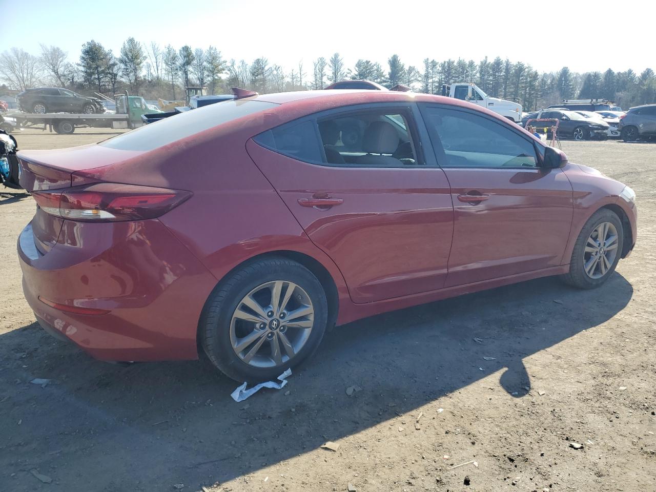 Photo 2 VIN: KMHD84LF3HU068195 - HYUNDAI ELANTRA 