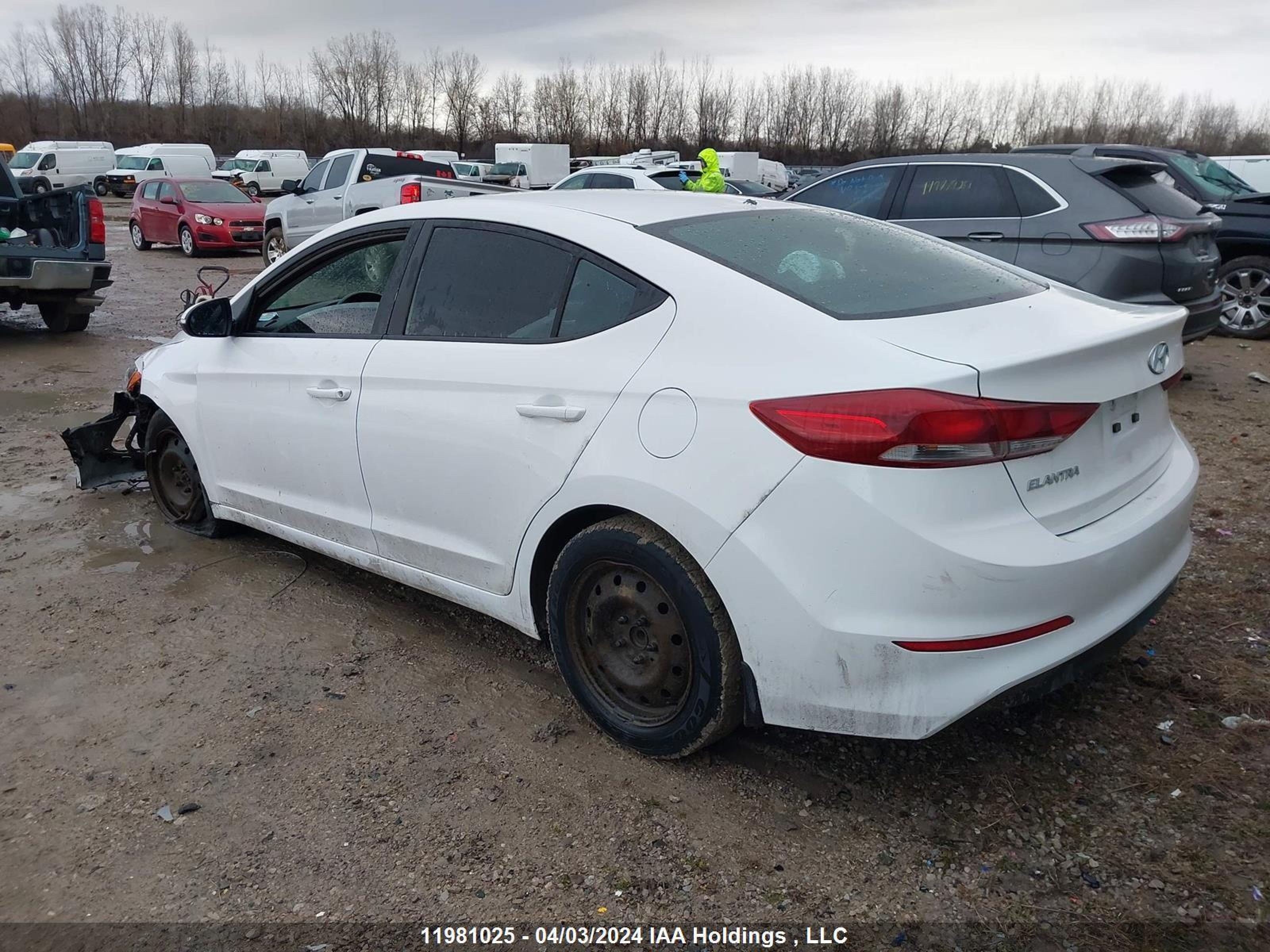 Photo 2 VIN: KMHD84LF3HU122322 - HYUNDAI ELANTRA 