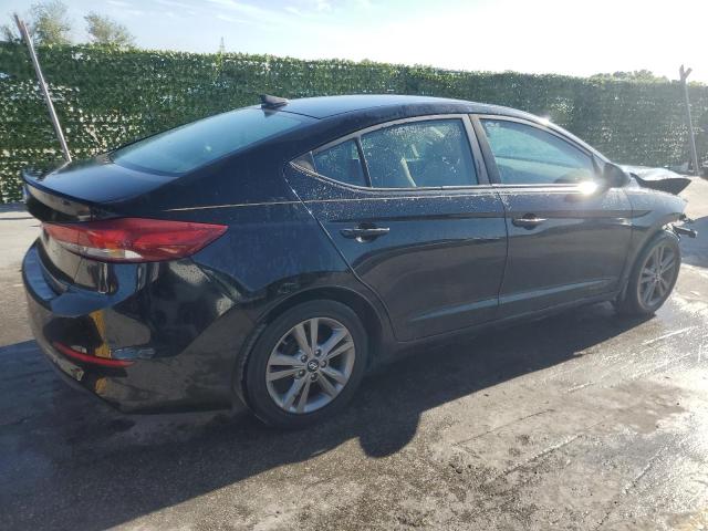 Photo 2 VIN: KMHD84LF3HU161685 - HYUNDAI ELANTRA 