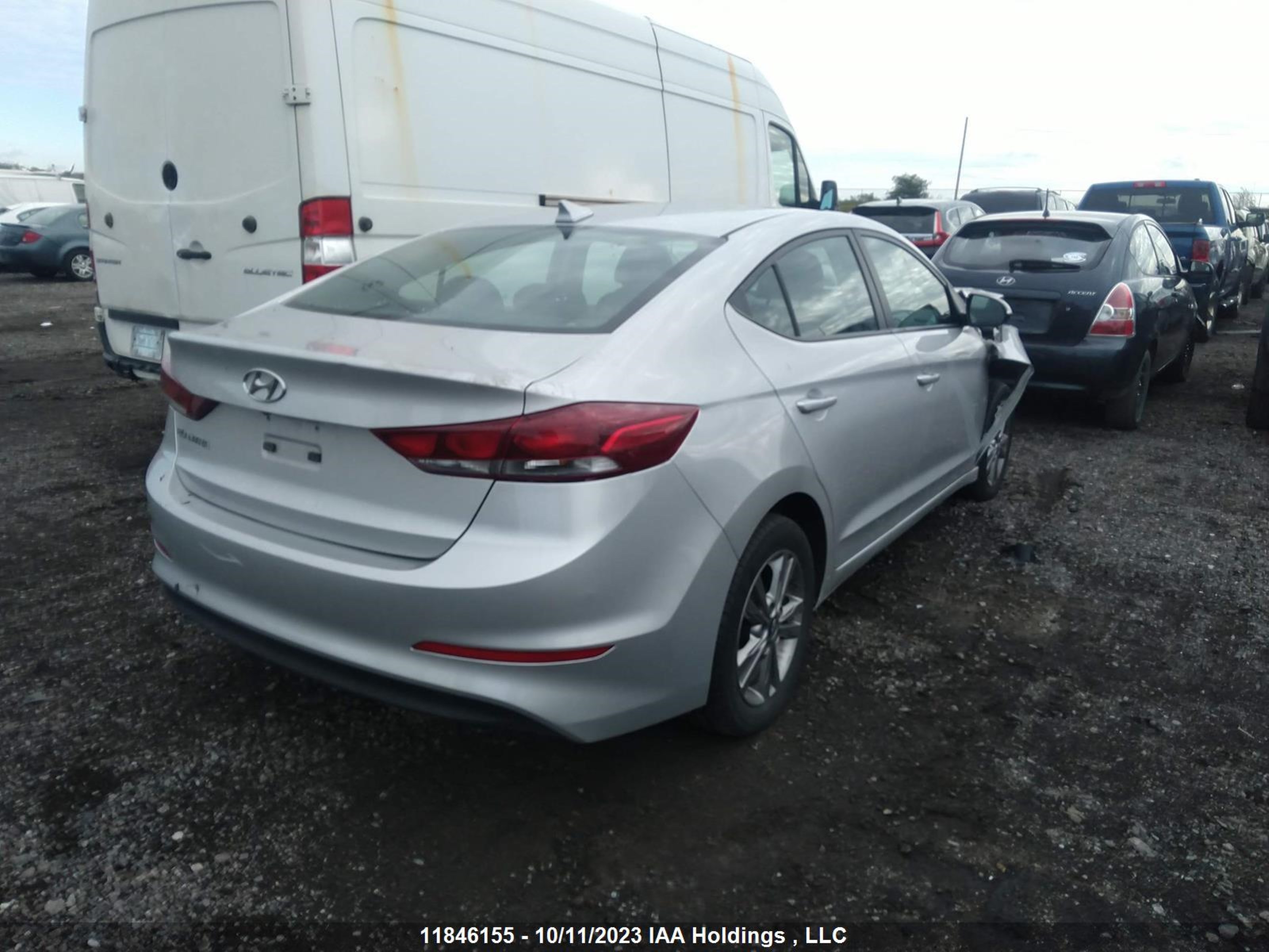 Photo 3 VIN: KMHD84LF3HU166756 - HYUNDAI ELANTRA 