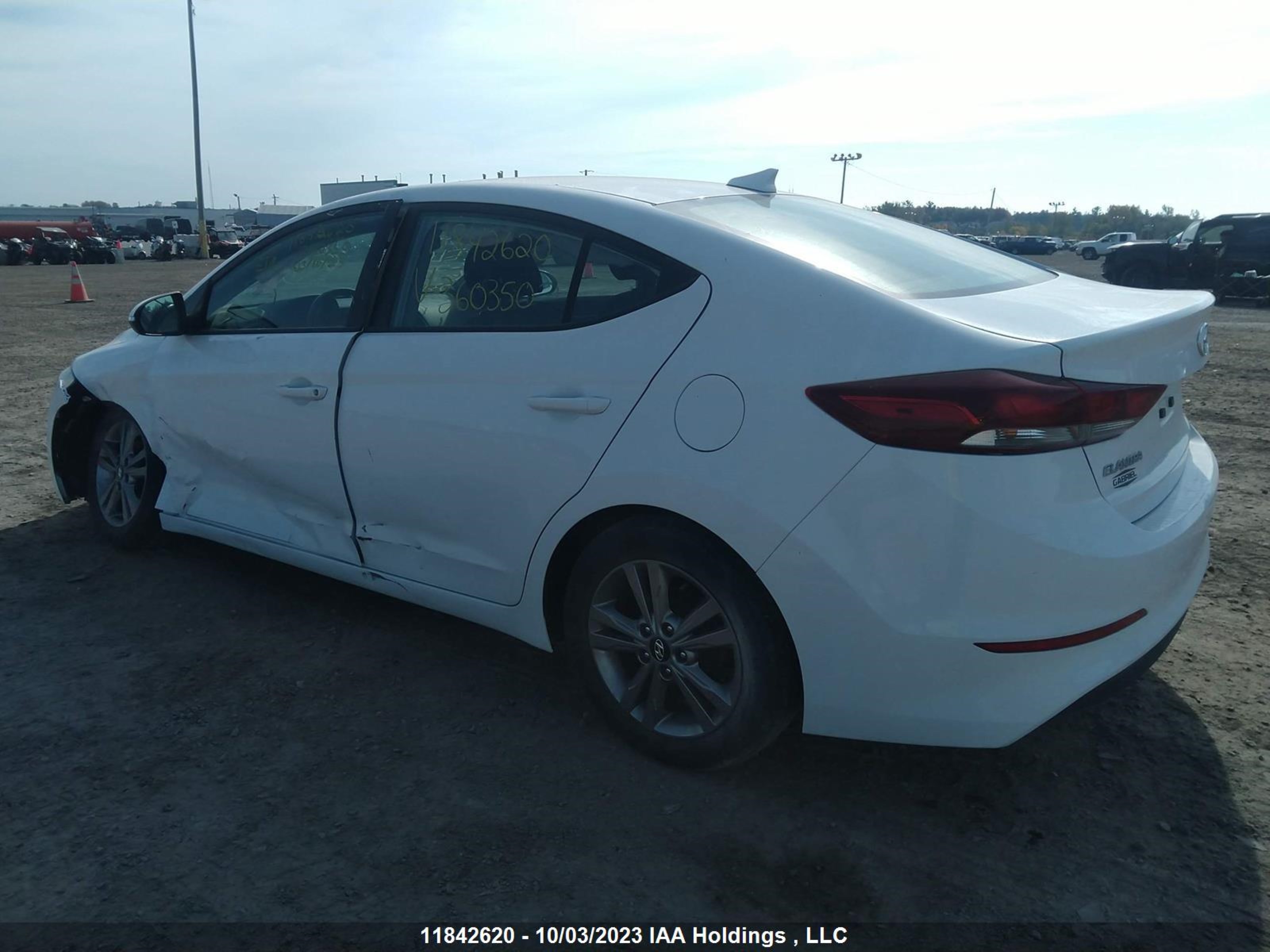 Photo 2 VIN: KMHD84LF3HU360350 - HYUNDAI ELANTRA 