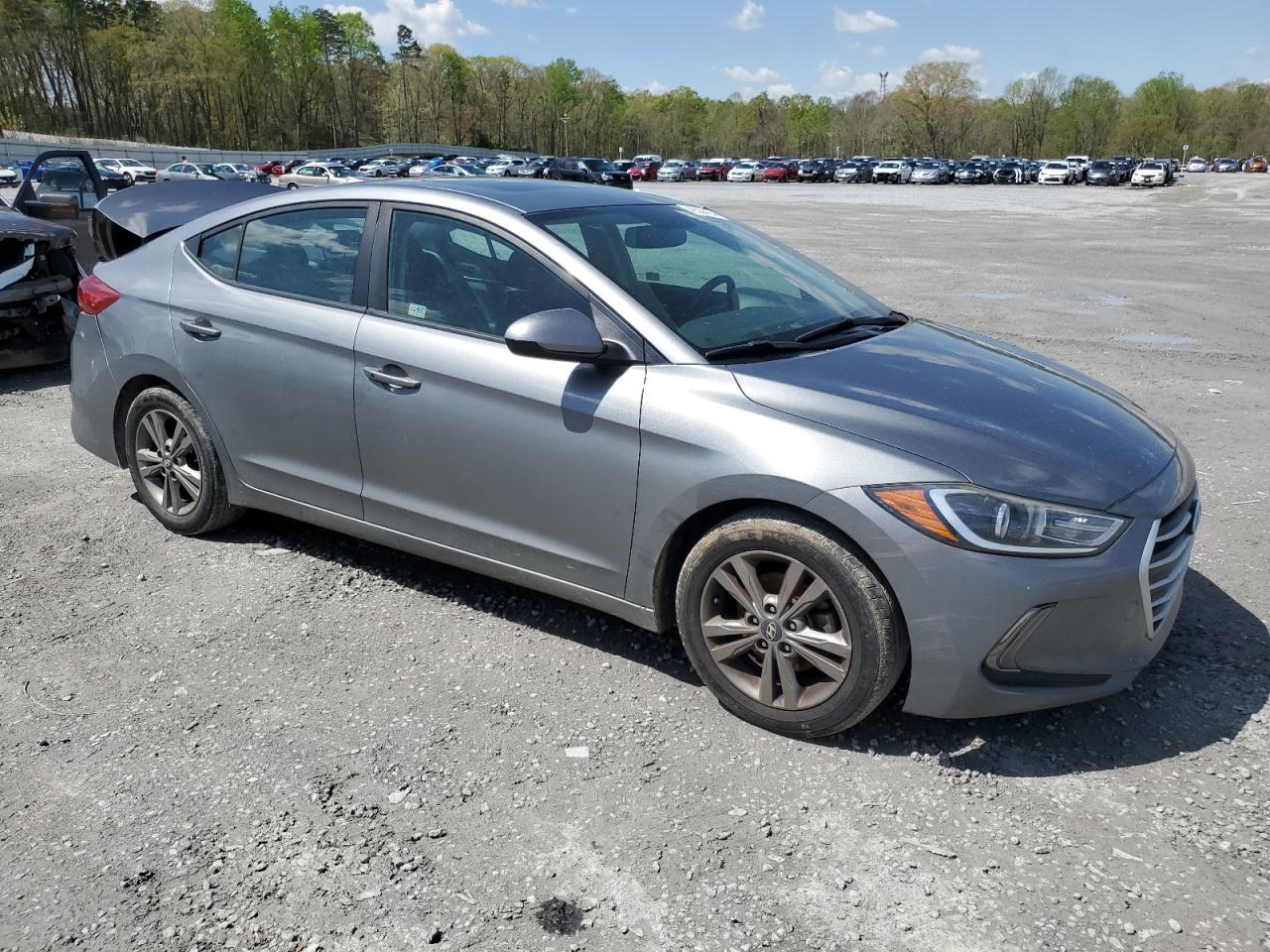 Photo 3 VIN: KMHD84LF3HU386043 - HYUNDAI ELANTRA 