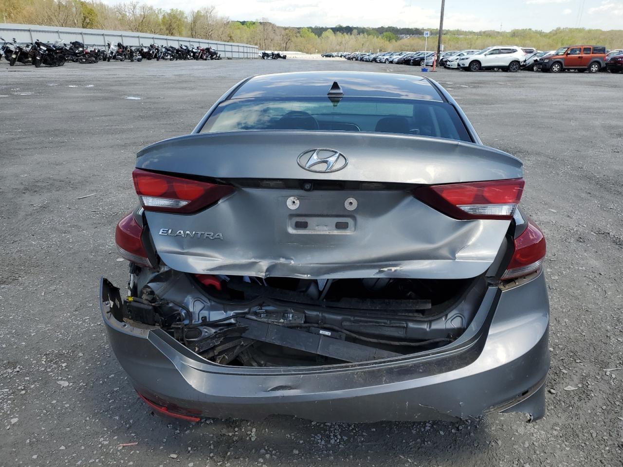 Photo 5 VIN: KMHD84LF3HU386043 - HYUNDAI ELANTRA 