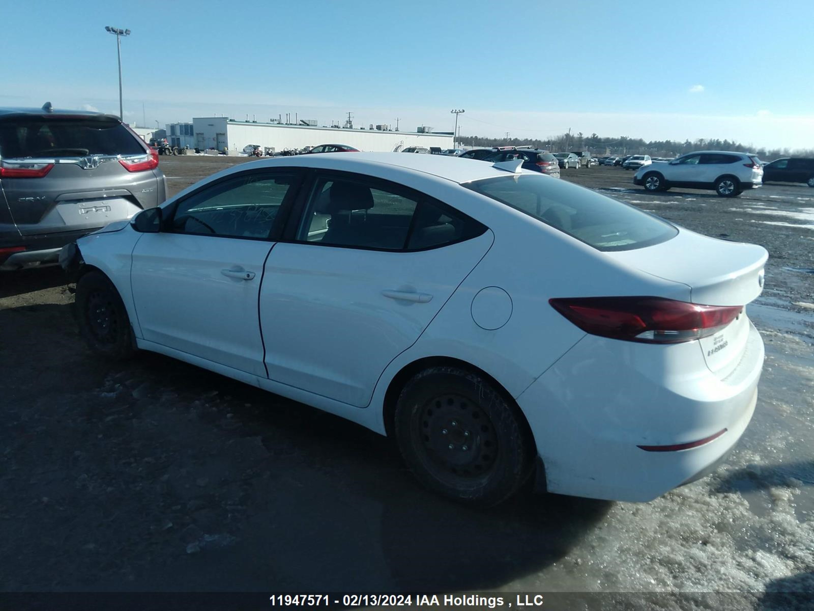 Photo 2 VIN: KMHD84LF3HU398452 - HYUNDAI ELANTRA 