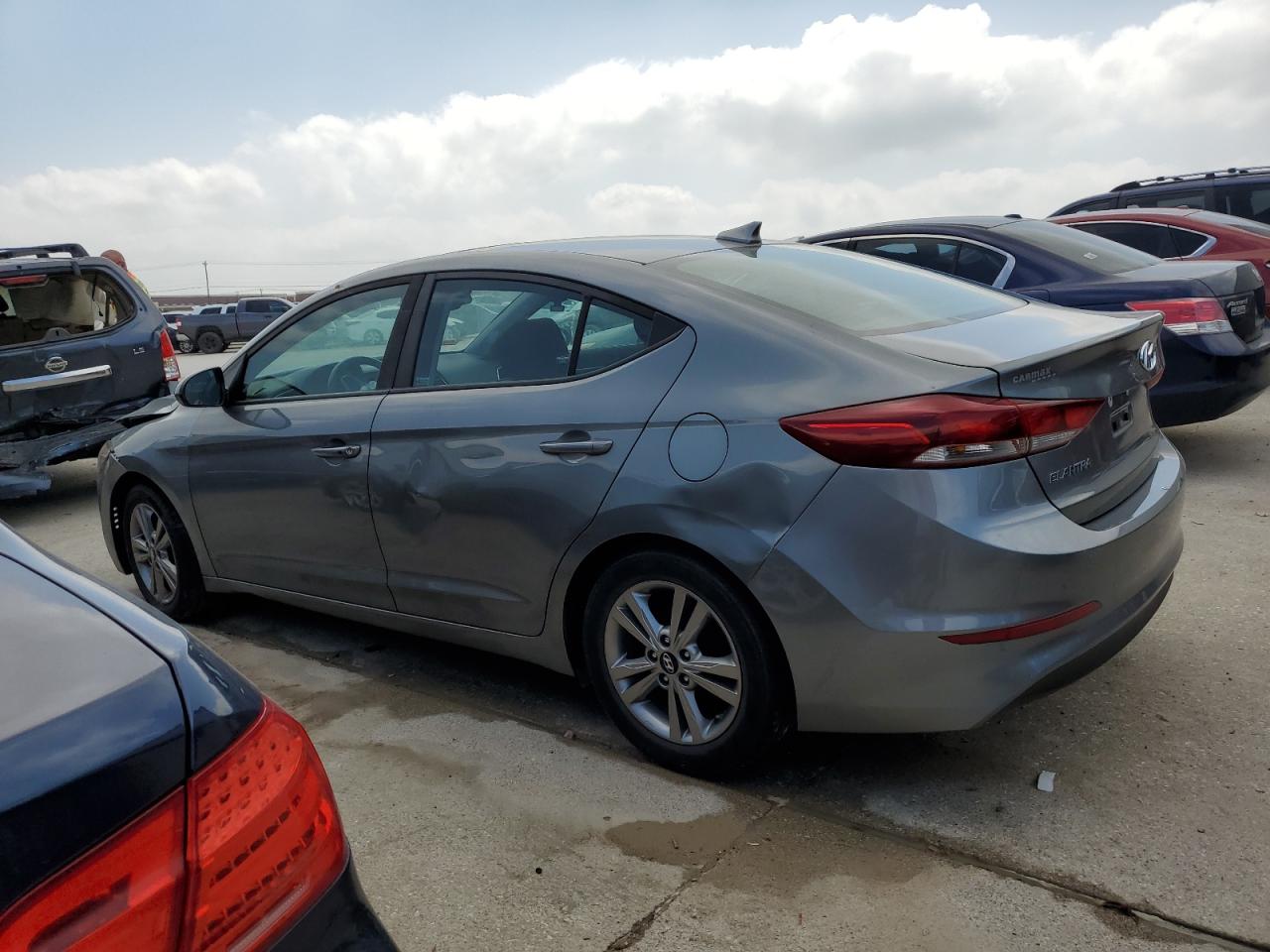 Photo 1 VIN: KMHD84LF3HU398547 - HYUNDAI ELANTRA 