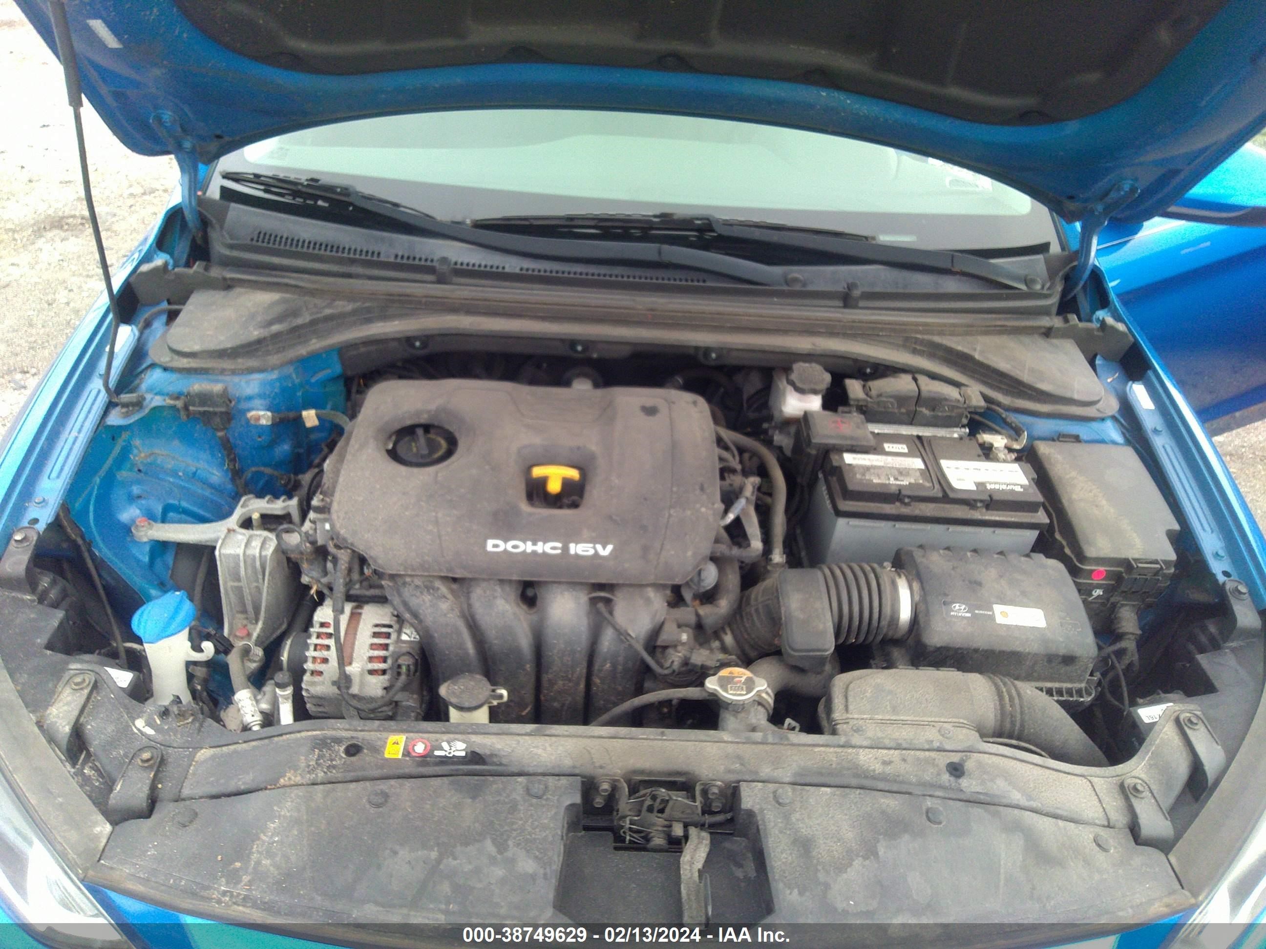 Photo 9 VIN: KMHD84LF3HU400667 - HYUNDAI ELANTRA 