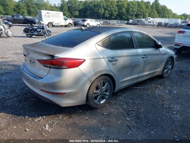 Photo 3 VIN: KMHD84LF3JU470336 - HYUNDAI ELANTRA 