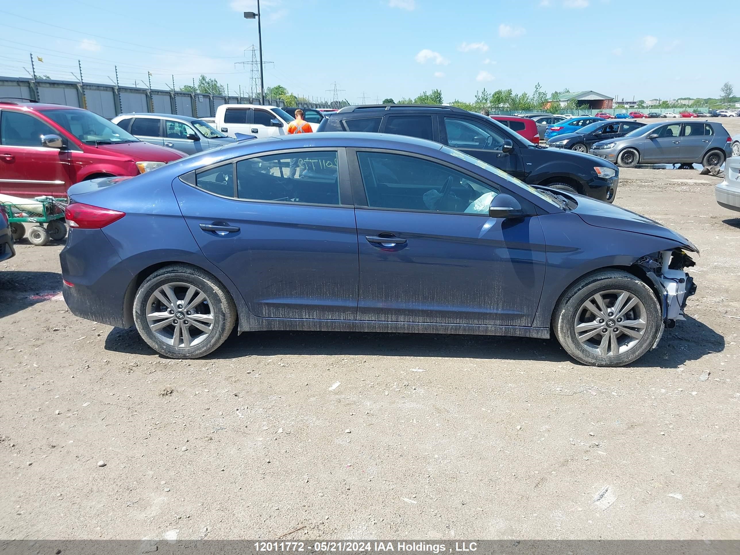 Photo 13 VIN: KMHD84LF3JU480137 - HYUNDAI ELANTRA 