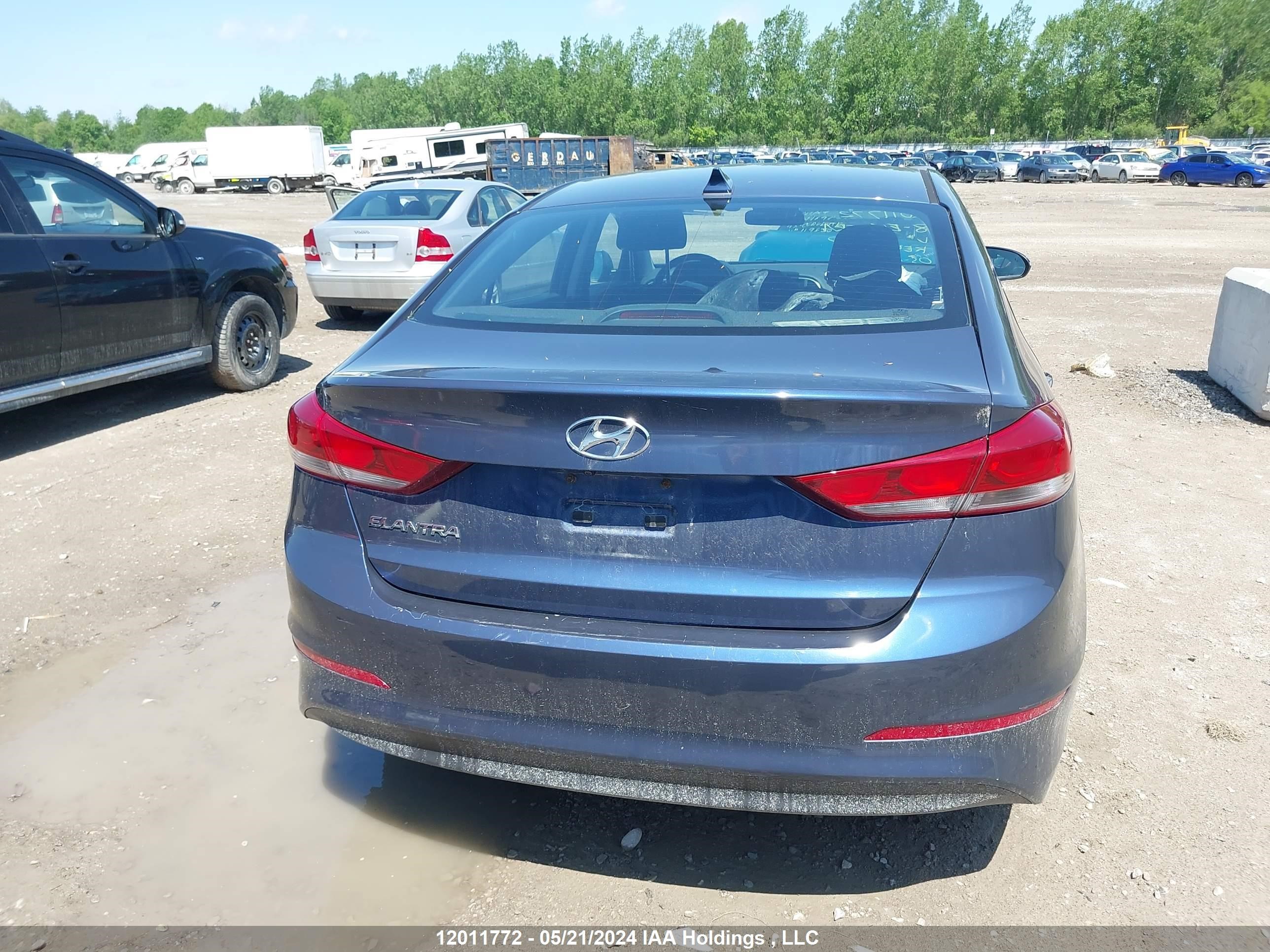 Photo 16 VIN: KMHD84LF3JU480137 - HYUNDAI ELANTRA 