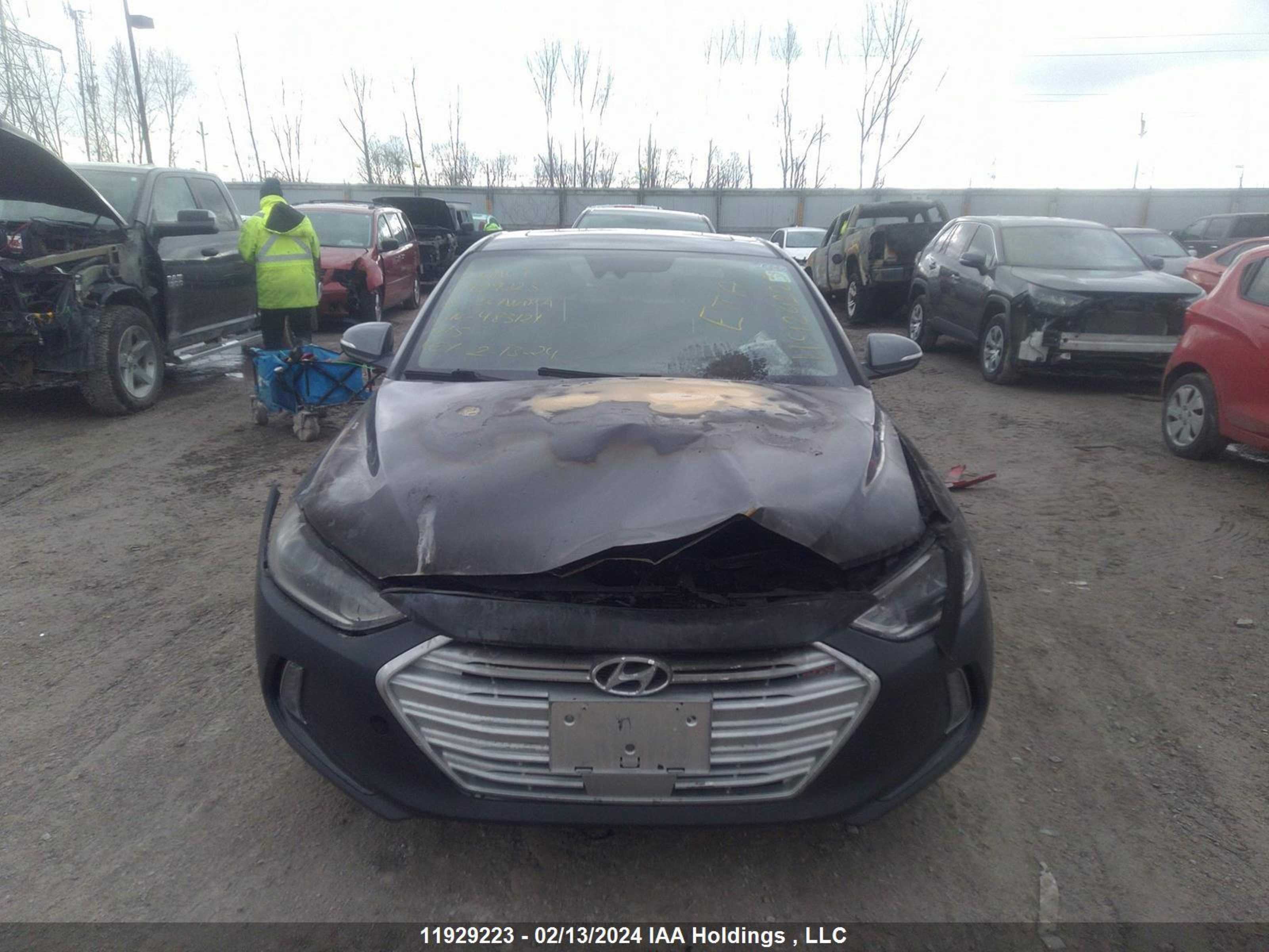 Photo 10 VIN: KMHD84LF3JU483121 - HYUNDAI ELANTRA 