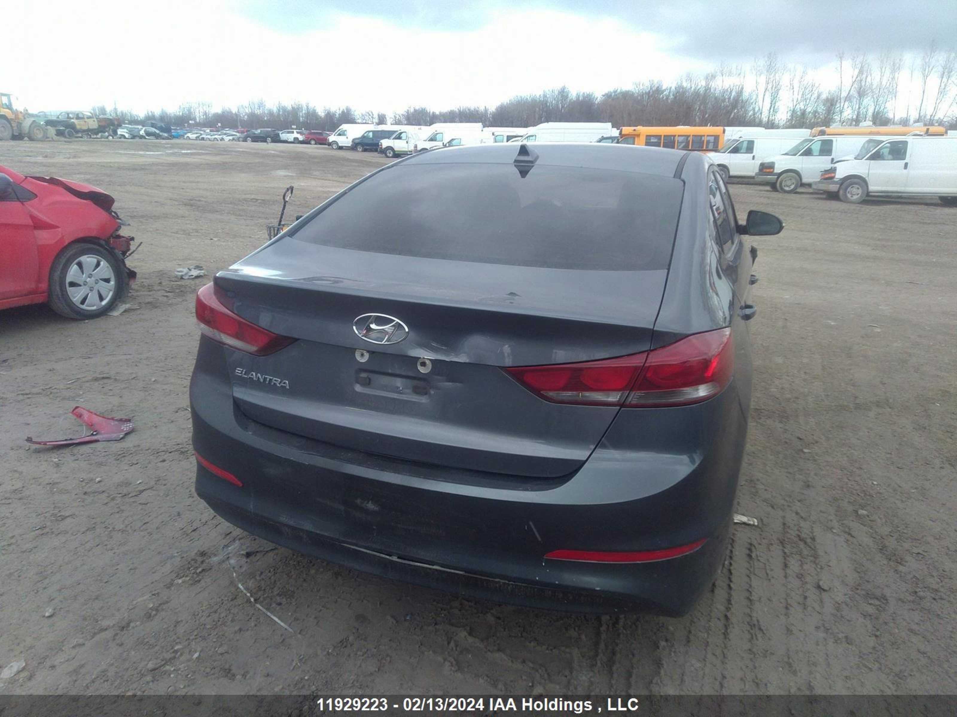 Photo 14 VIN: KMHD84LF3JU483121 - HYUNDAI ELANTRA 