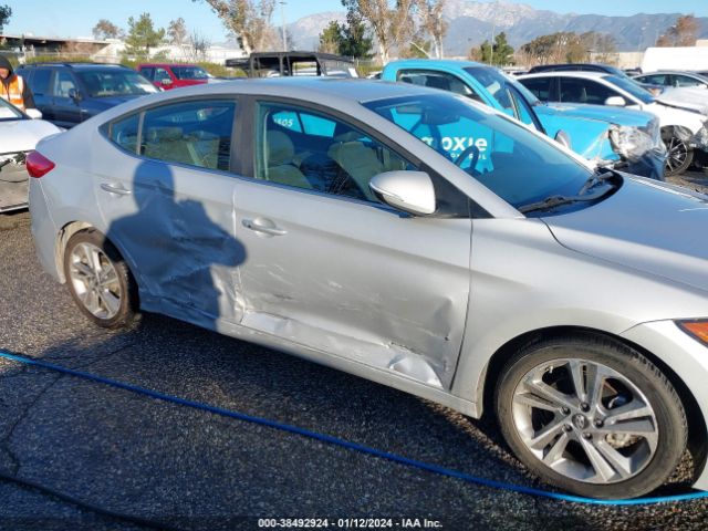 Photo 5 VIN: KMHD84LF3JU505540 - HYUNDAI ELANTRA 