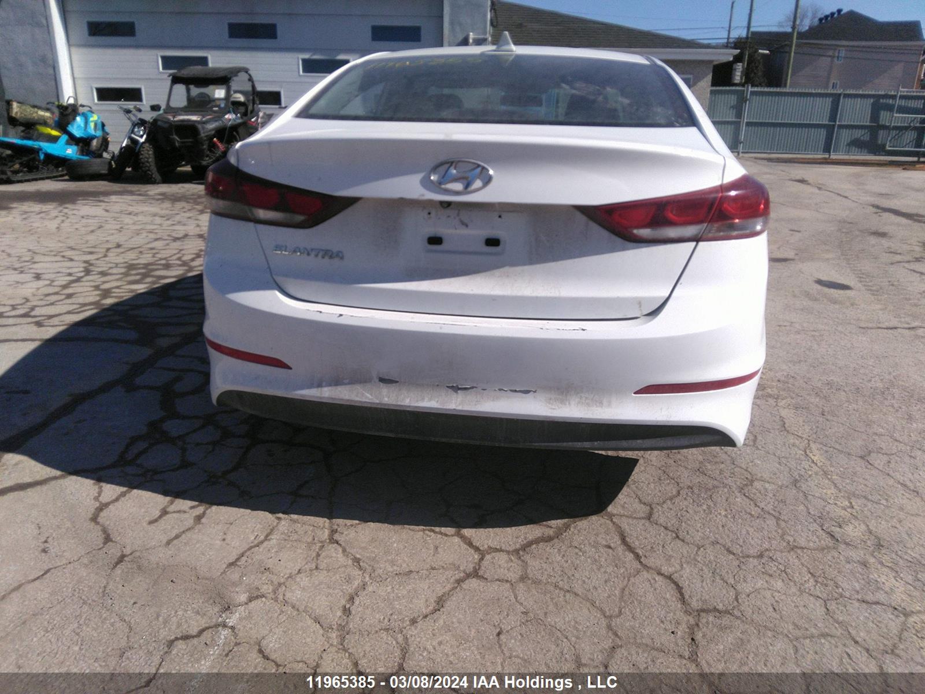 Photo 16 VIN: KMHD84LF3JU615956 - HYUNDAI ELANTRA 