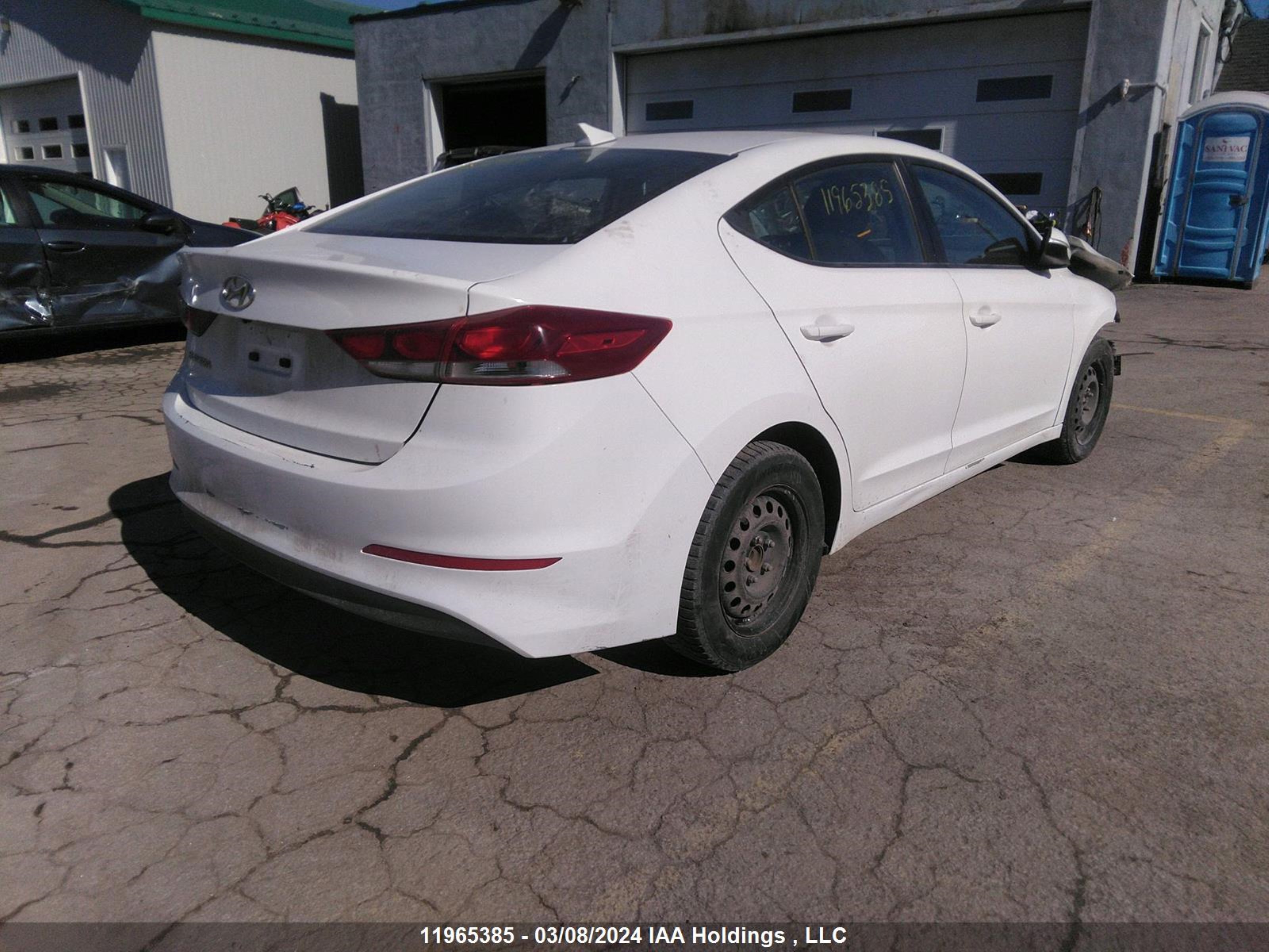 Photo 3 VIN: KMHD84LF3JU615956 - HYUNDAI ELANTRA 