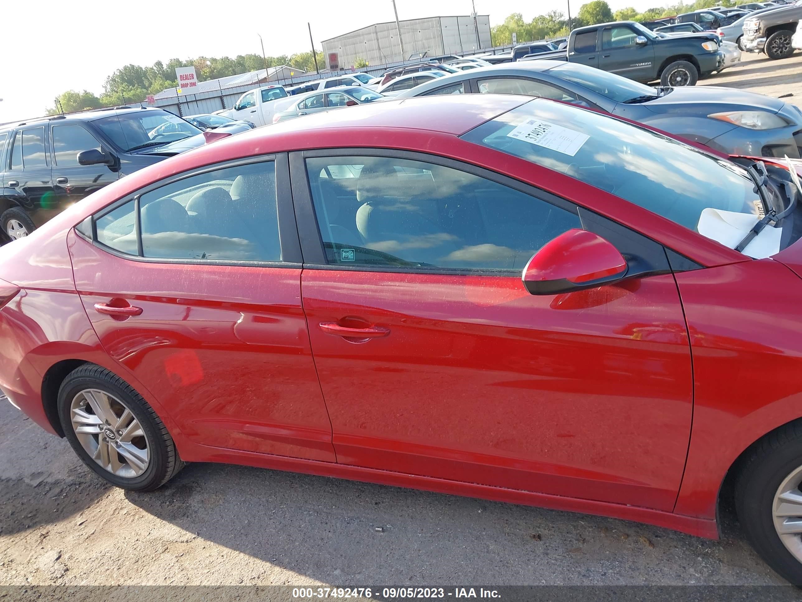 Photo 12 VIN: KMHD84LF3KU737184 - HYUNDAI ELANTRA 