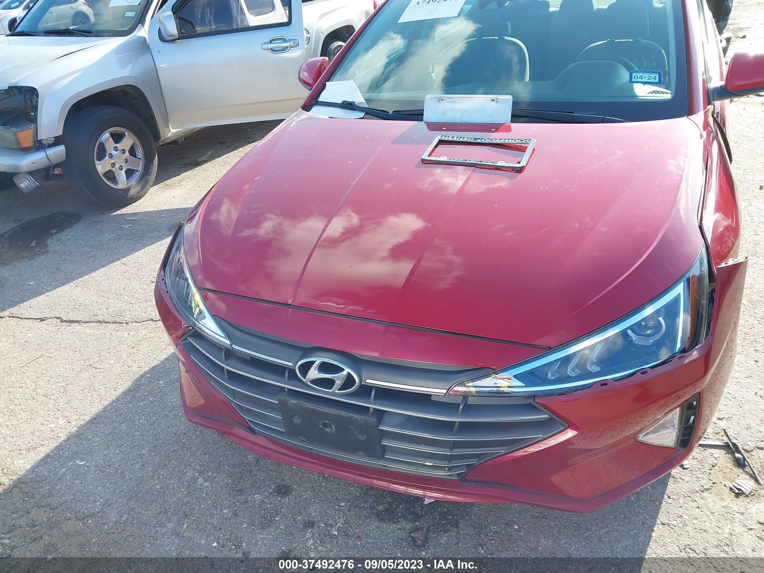 Photo 5 VIN: KMHD84LF3KU737184 - HYUNDAI ELANTRA 