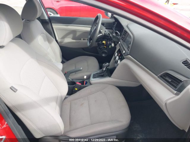 Photo 4 VIN: KMHD84LF3KU737931 - HYUNDAI ELANTRA 