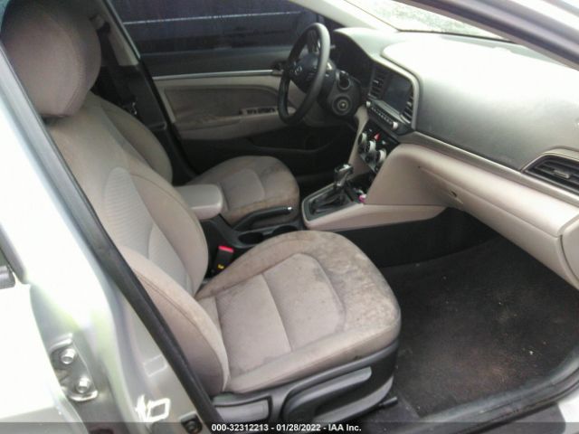 Photo 4 VIN: KMHD84LF3KU746449 - HYUNDAI ELANTRA 