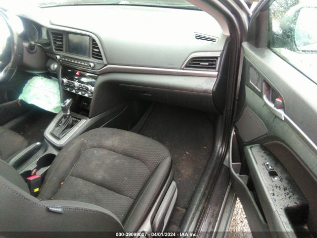 Photo 4 VIN: KMHD84LF3KU787115 - HYUNDAI ELANTRA 